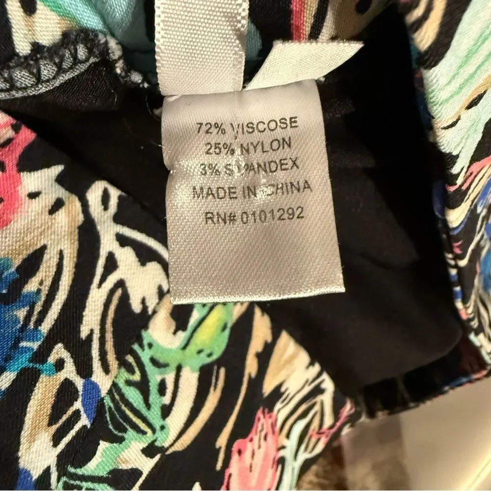 Lulu-B Vibrant Stretchy Floral Mini Skirt - Black w/ Multicolor Size 6